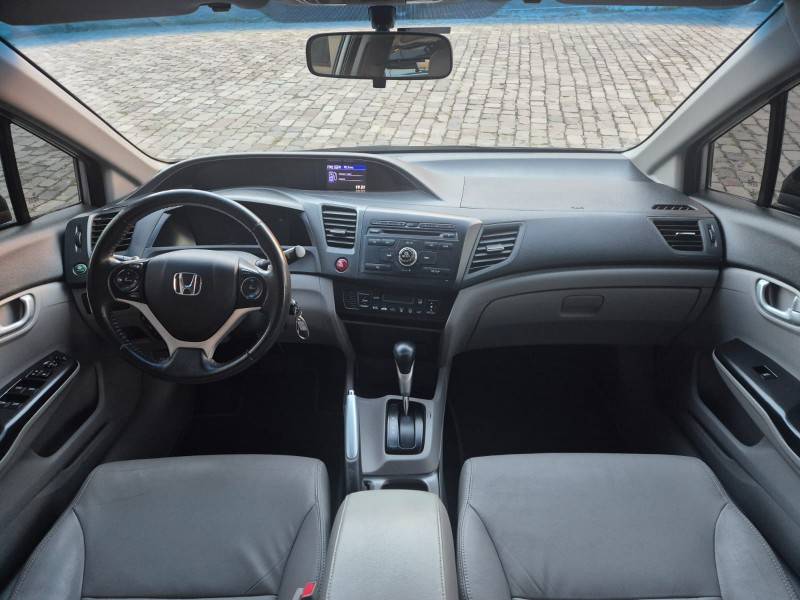 HONDA - CIVIC - 2016/2016 - Prata - R$ 82.900,00