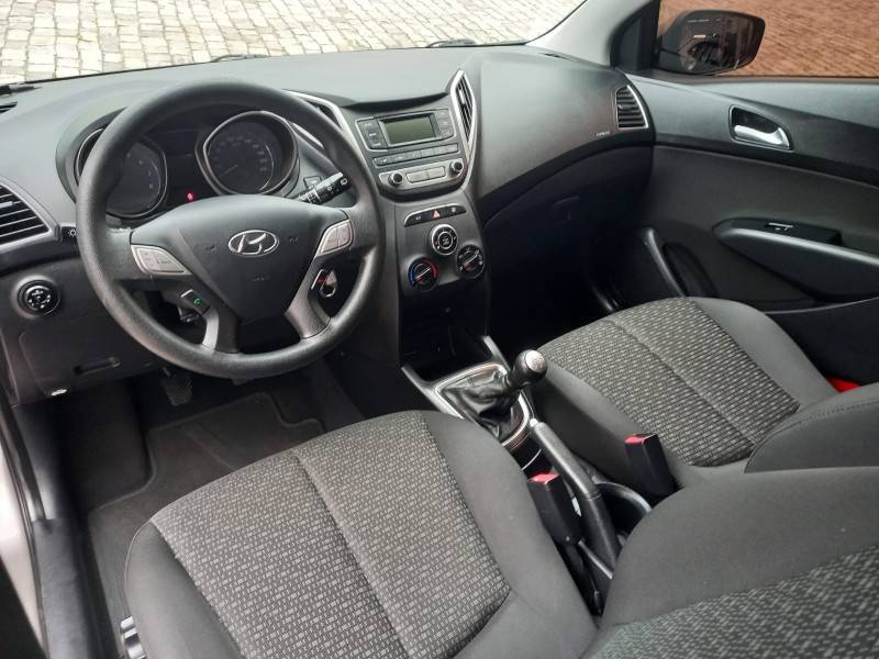 HYUNDAI - HB20 - 2016/2016 - Prata - R$ 52.900,00