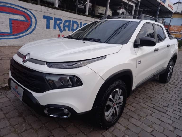 FIAT - TORO - 2020/2021 - Branca - R$ 115.900,00