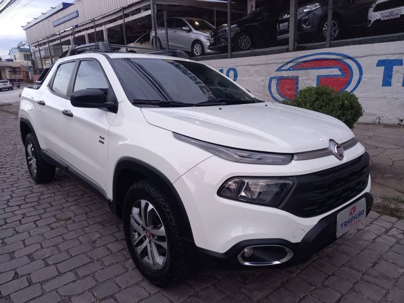 FIAT - TORO - 2020/2021 - Branca - R$ 117.900,00