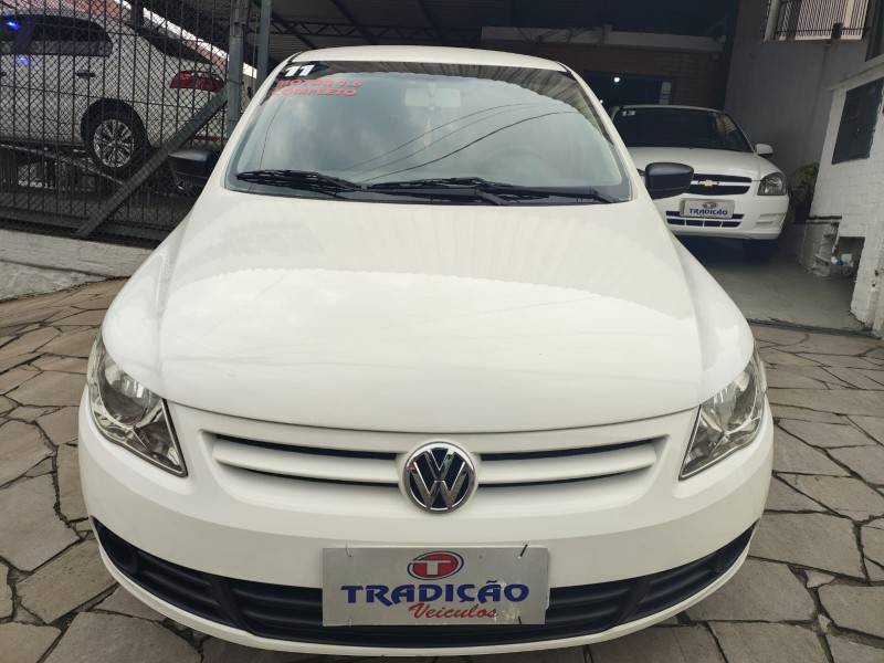 VOLKSWAGEN - VOYAGE - 2010/2011 - Branca - R$ 35.900,00