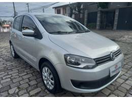 VOLKSWAGEN - FOX - 2013/2014 - Prata - R$ 41.900,00