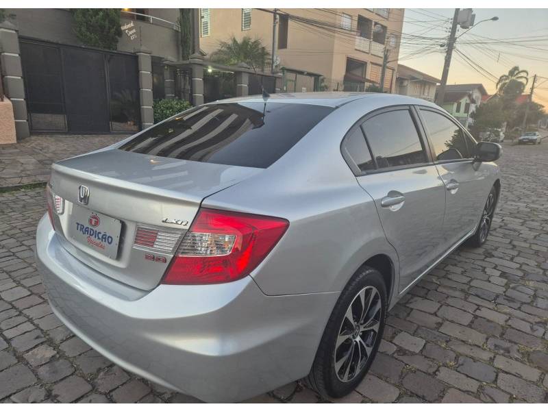 HONDA - CIVIC - 2016/2016 - Prata - R$ 82.900,00