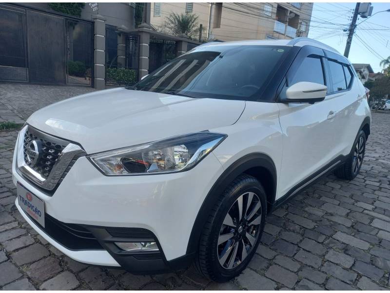 NISSAN - KICKS - 2016/2017 - Branca - R$ 83.500,00