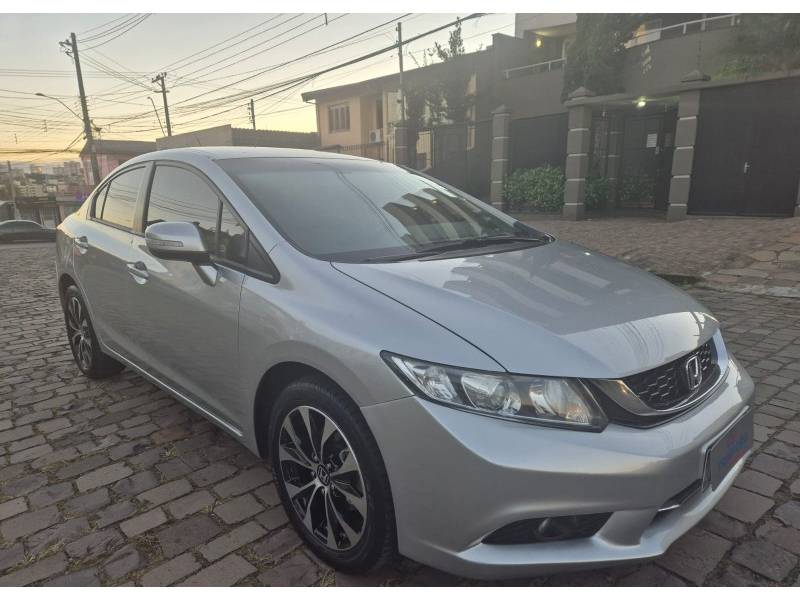 HONDA - CIVIC - 2016/2016 - Prata - R$ 82.900,00