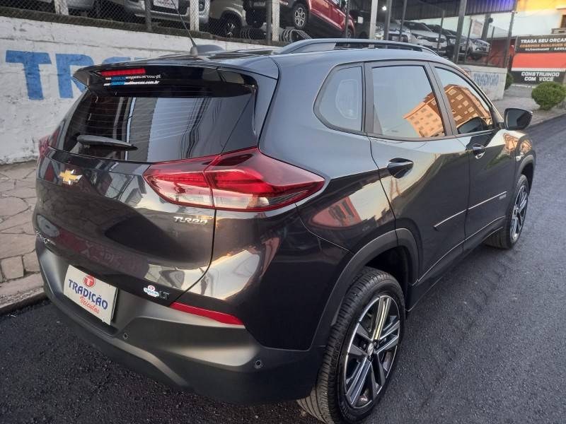 CHEVROLET - TRACKER - 2023/2024 - Preta - R$ 124.500,00