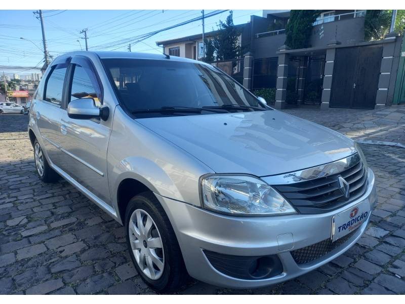 RENAULT - LOGAN - 2011/2011 - Branca - R$ 26.500,00