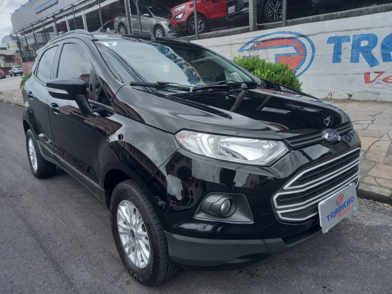 FORD - ECOSPORT - 2016/2017 - Preta - R$ 62.900,00