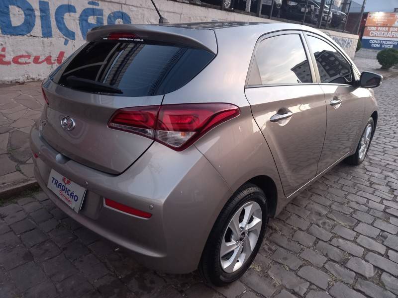 HYUNDAI - HB20 - 2016/2016 - Prata - R$ 52.900,00