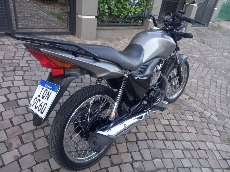 HONDA - CG 150 - 2010/2010 - Cinza - R$ 9.500,00