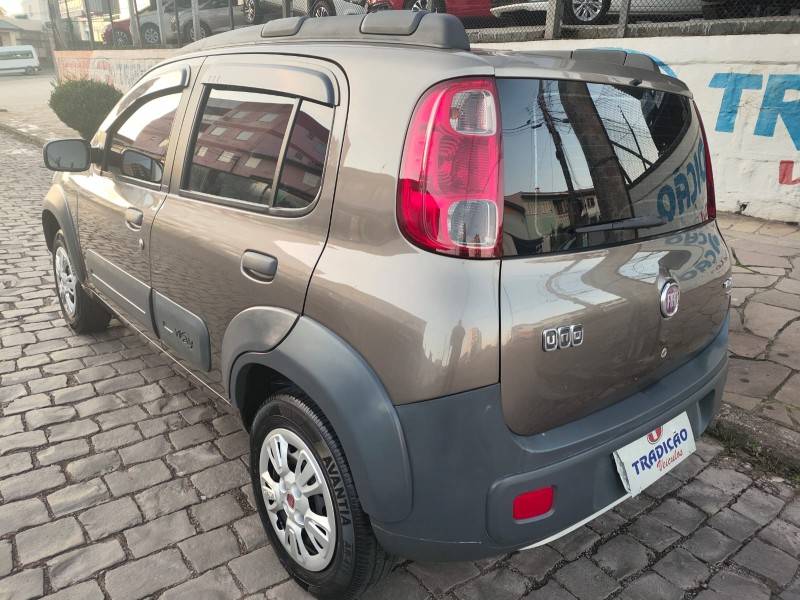 FIAT - UNO - 2013/2014 - Cinza - R$ 39.900,00