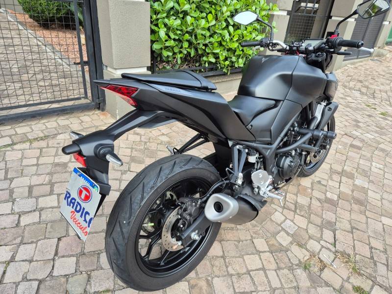 YAMAHA - MT - 2023/2023 - Preta - R$ 30.500,00