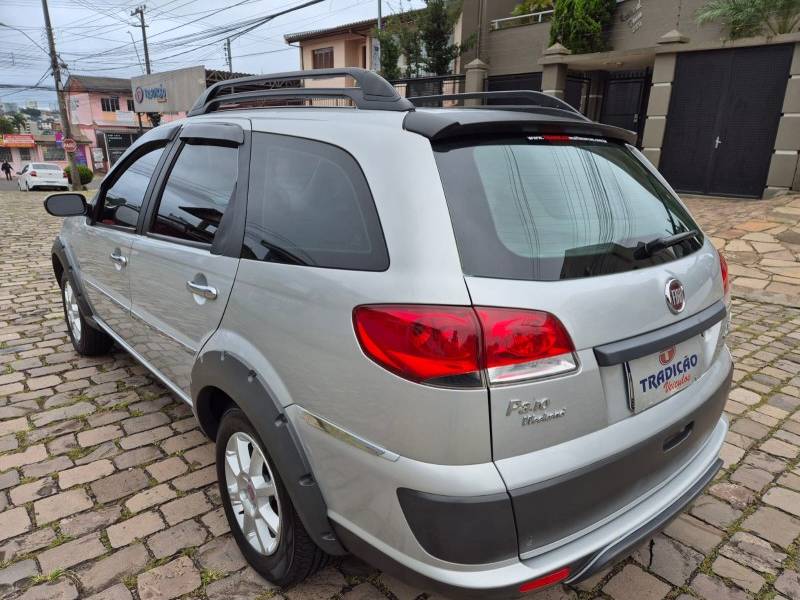 FIAT - PALIO - 2008/2009 - Prata - R$ 37.500,00