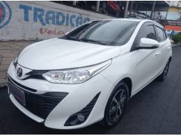 TOYOTA - YARIS - 2018/2019 - Branca - R$ 76.500,00