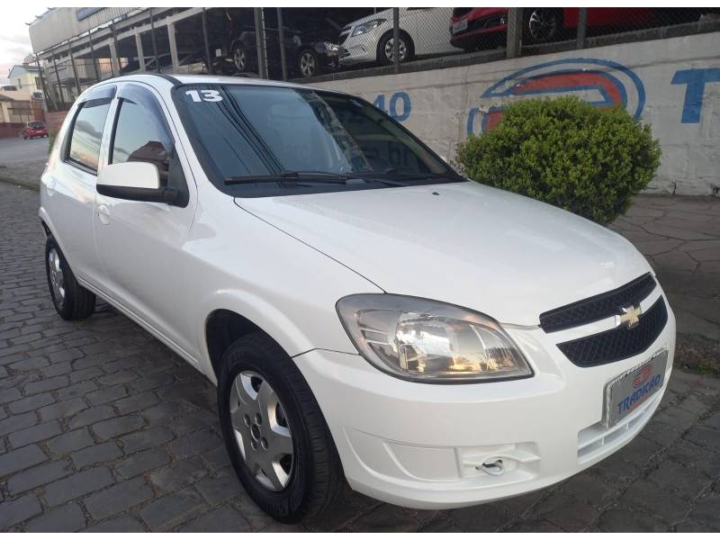 CHEVROLET - CELTA - 2012/2013 - Branca - R$ 34.500,00