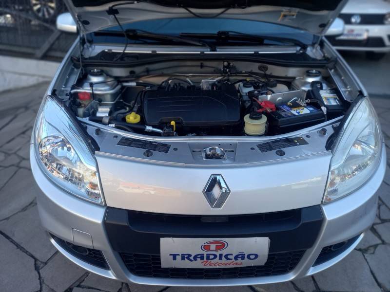 RENAULT - SANDERO - 2012/2013 - Prata - R$ 34.500,00