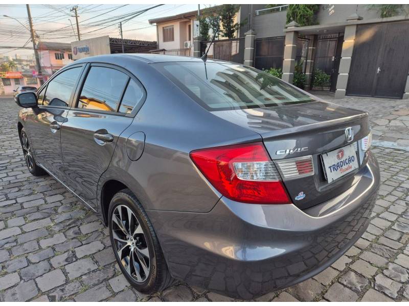 HONDA - CIVIC - 2015/2016 - Cinza - R$ 81.900,00