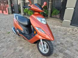 SUZUKI - BURGMAN - 2015/2016 - Laranja - R$ 9.900,00