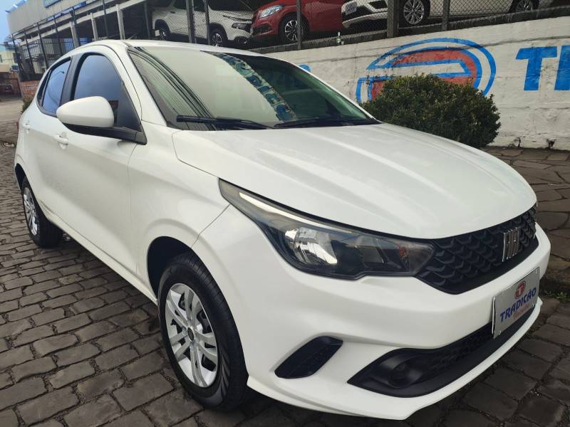 FIAT - ARGO - 2020/2021 - Branca - R$ 62.900,00