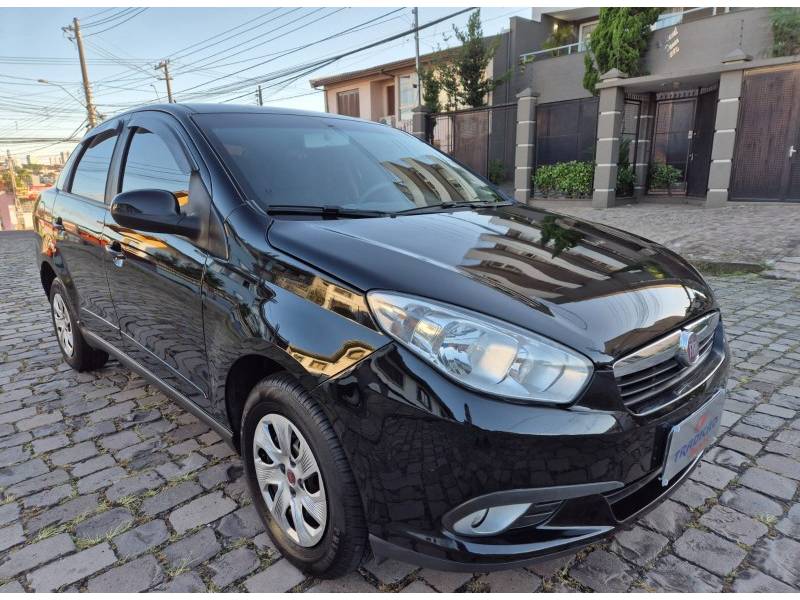 FIAT - GRAND SIENA - 2013/2013 - Preta - R$ 38.900,00