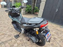 HONDA - ADV 150 - 2024/2024 - Verde - R$ 24.900,00