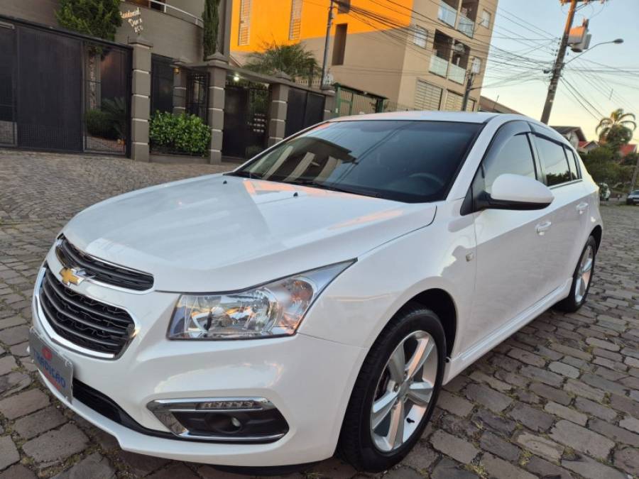 CHEVROLET - CRUZE - 2014/2015 - Branca - R$ 65.900,00