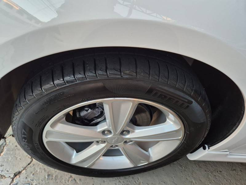 CHEVROLET - CRUZE - 2014/2015 - Branca - R$ 65.900,00