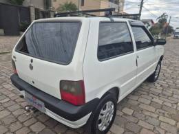 FIAT - UNO - 2010/2011 - Branca - R$ 22.900,00