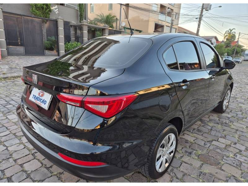 FIAT - CRONOS - 2021/2022 - Preta - R$ 72.500,00