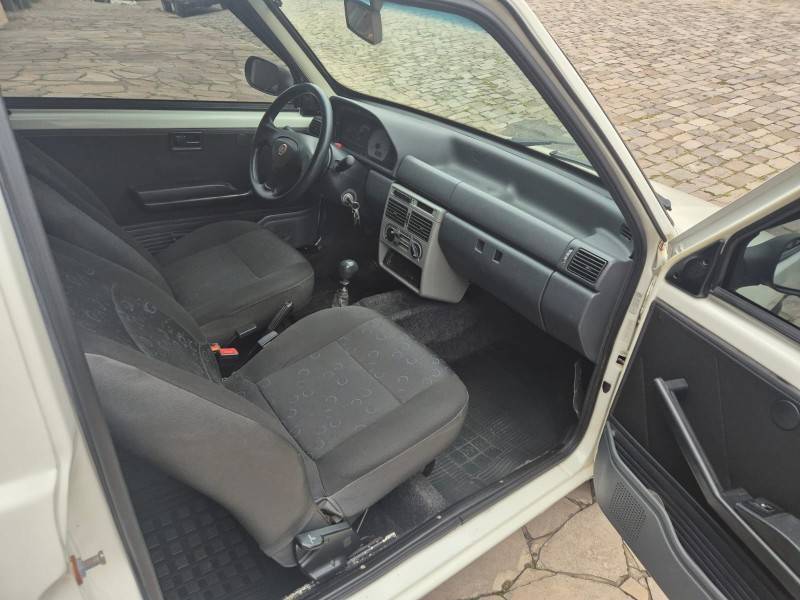 FIAT - UNO - 2010/2011 - Branca - R$ 22.900,00