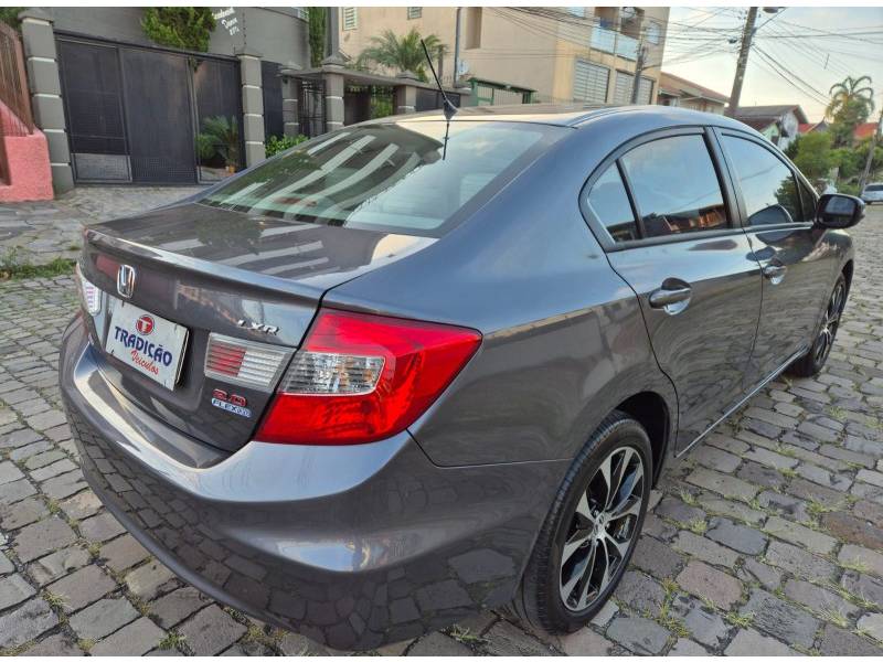 HONDA - CIVIC - 2015/2016 - Cinza - R$ 81.900,00