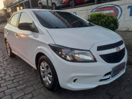 CHEVROLET - ONIX - 2018/2019 - Branca - R$ 52.900,00