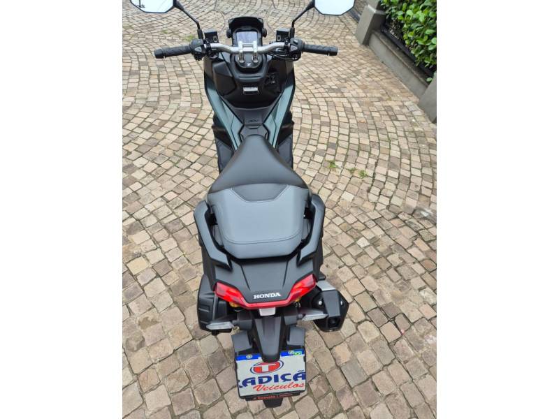 HONDA - ADV 150 - 2024/2024 - Verde - R$ 24.900,00