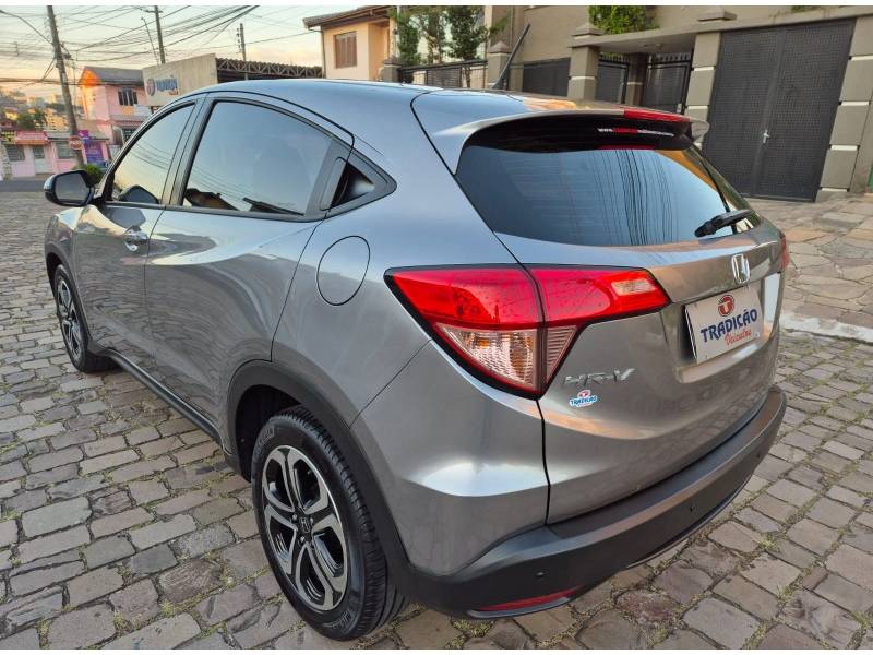 HONDA - HR-V - 2015/2016 - Cinza - R$ 88.500,00