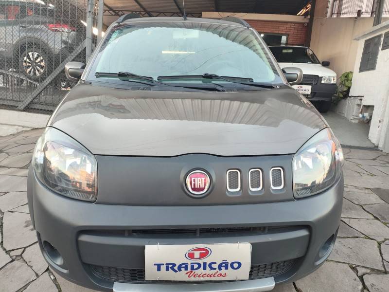 FIAT - UNO - 2013/2014 - Cinza - R$ 39.900,00