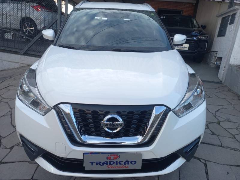 NISSAN - KICKS - 2016/2017 - Branca - R$ 83.500,00