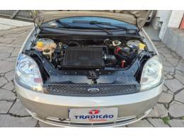 FORD - FIESTA - 2006/2007 - Prata - R$ 22.900,00